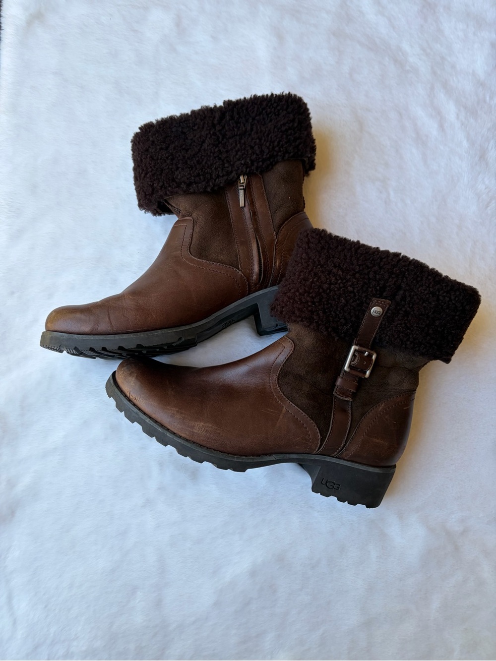 UGG Women's BellvueDark Brown Leather Boots Espresso Sherpa Lined Size 11